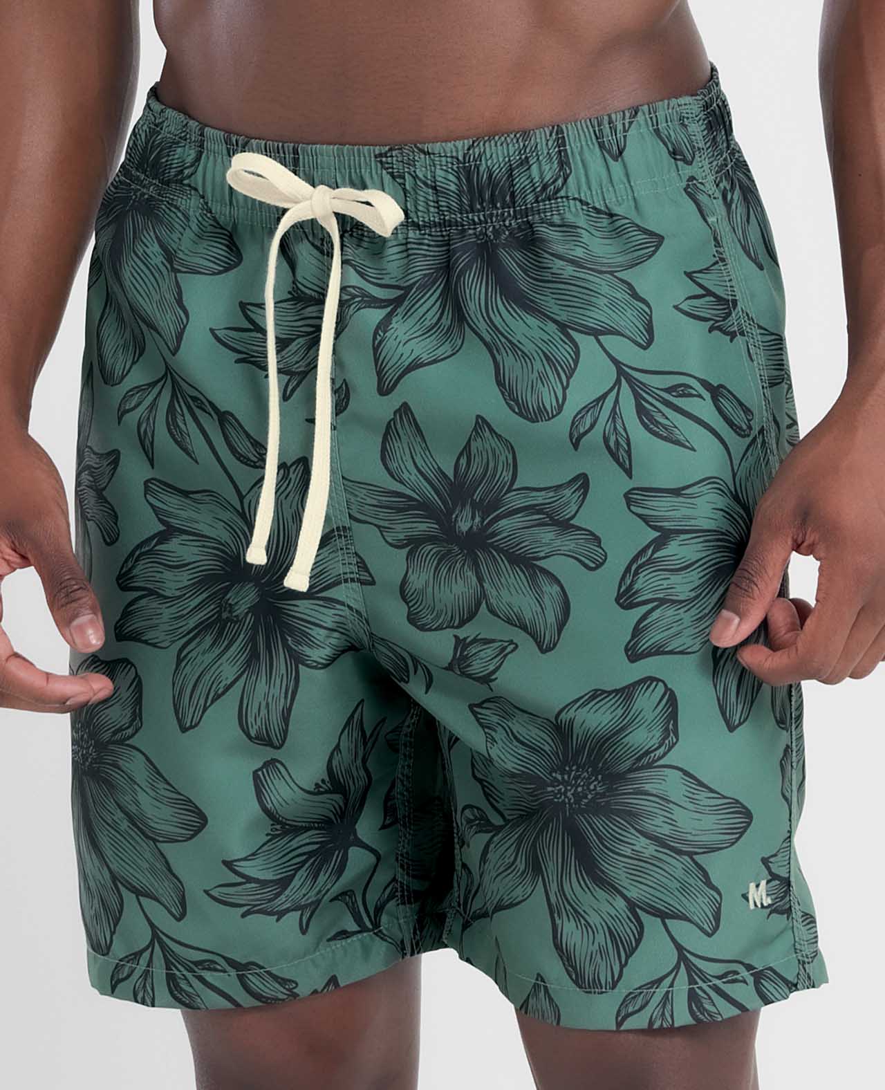 Shorts Casual Estampado Floral Plus Size Verde Militar Médio