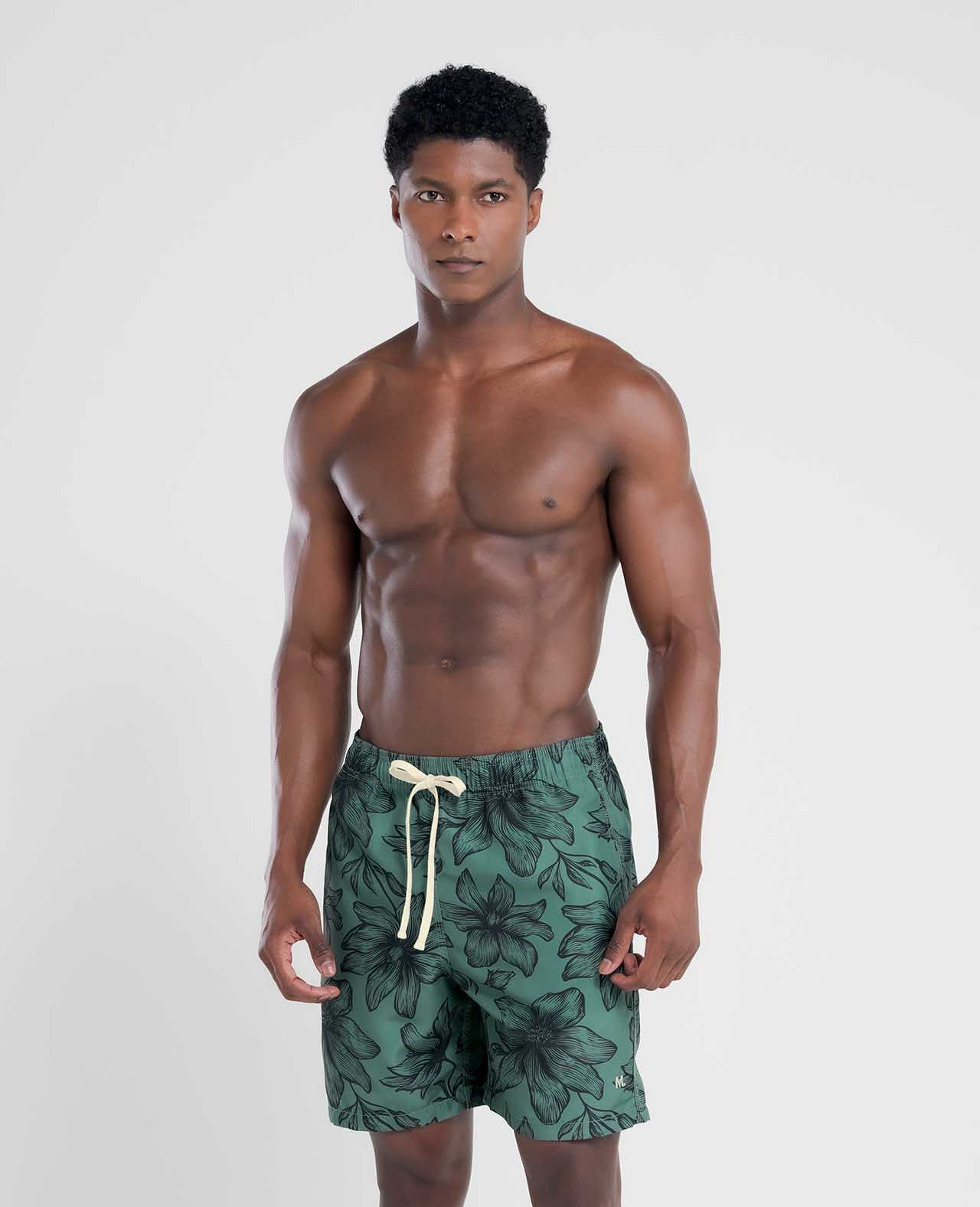 Shorts Casual Estampado Floral Plus Size Verde Militar Médio